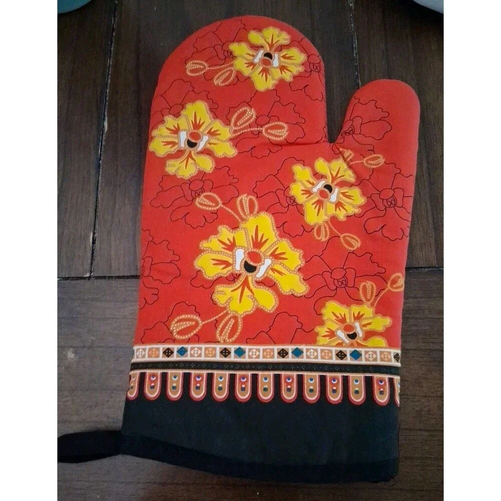 Singapore Souvenir Oven Mitt Potholder Red Black Yellow Lion Merlion Kitchen